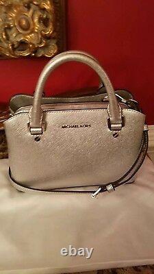 NWT Michael Kors Savannah Satchel Crossbody Silver SOLD OUT Messenger bag